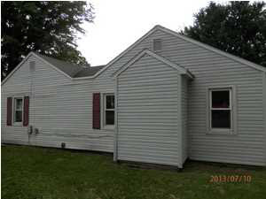 1114 N Chestnut St, Huntingburg, IN 47542 photo 2