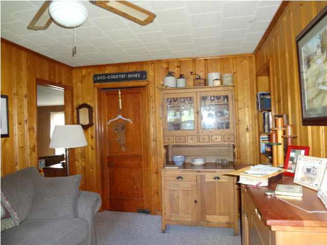 12275 E Harrison St, Oakland City, IN 47660 photo 4