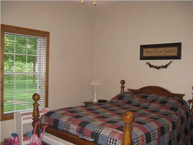 5733 Jessica Ln, Newburgh, IN 47630 photo 10