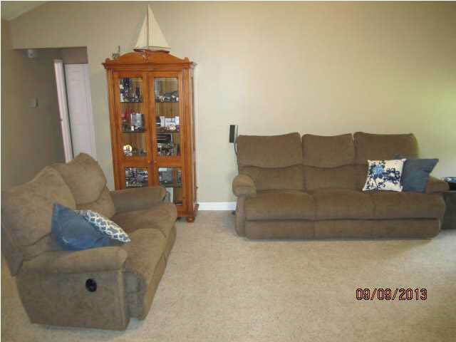 6098 Yosemite Dr, Newburgh, IN 47630 photo 3