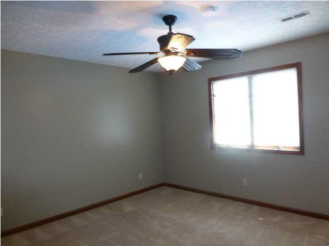2833 Oak View Ct, Evansville, IN 47711 photo 11