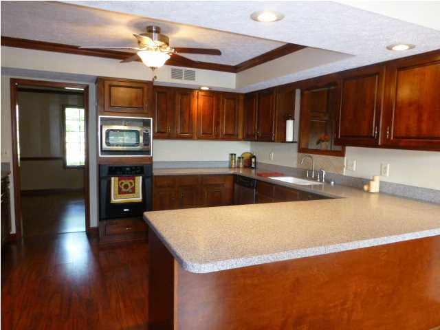 2833 Oak View Ct, Evansville, IN 47711 photo 5
