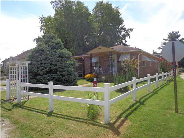 3330 Hartmetz Ave, Evansville, IN 47712 photo 1