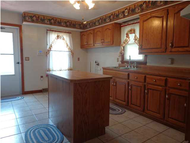 3330 Hartmetz Ave, Evansville, IN 47712 photo 4