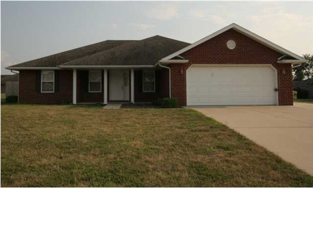 1747 White Oak Dr, Jasper, IN 47546 photo 1