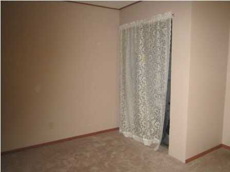 1408 E Walnut St, Petersburg, IN 47567 photo 6