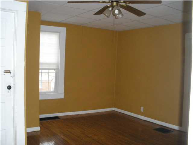 510 W College St, Oakland City, IN 47660 photo 6