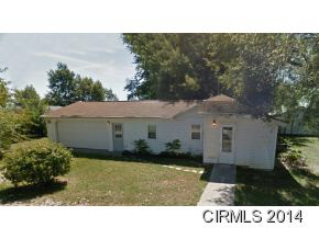 801 S Barclay St, Fairmount, IN 46928 photo 2