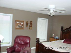 2114 W Otter Creek Dr, Peru, IN 46970 photo 12