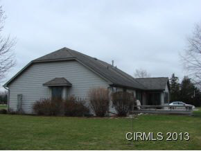 2114 W Otter Creek Dr, Peru, IN 46970 photo 4