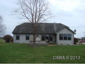 2114 W Otter Creek Dr, Peru, IN 46970 photo 3