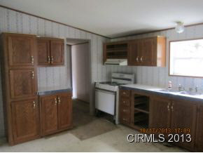 104 Wildcat Dr, Windfall, IN 46076 photo 3