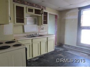 2106 S Gallatin St, Marion, IN 46953 photo 4