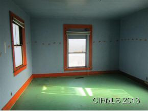 2106 S Gallatin St, Marion, IN 46953 photo 7