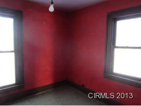 2106 S Gallatin St, Marion, IN 46953 photo 5