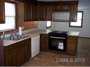 3105 Tomlinson Dr, Logansport, IN 46947 photo 2
