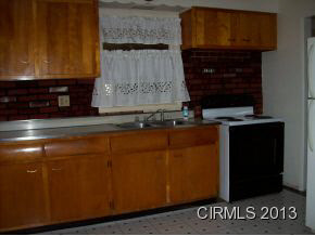6 Parkway Ter, Peru, IN 46970 photo 2
