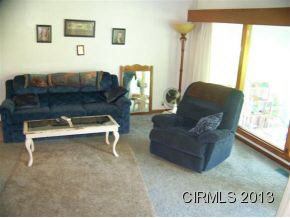 704 E 50th St, Marion, IN 46953 photo 4