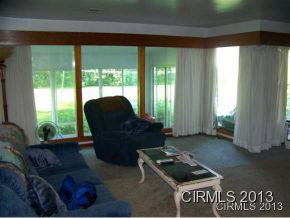 704 E 50th St, Marion, IN 46953 photo 3