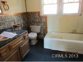 3644 S Felton St, Marion, IN 46953 photo 5