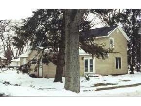 401 Sunset Dr, Bourbon, IN 46504 photo 1