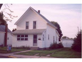 754 E Walnut, Nappanee, IN 46550 photo 2