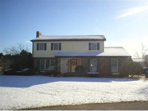 708 Pansy Ct, Bourbon, IN 46504 photo 2