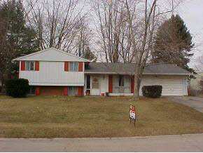 521 Forest Pl, Culver, IN 46511 photo 1