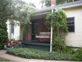 407 S Harris St, Bourbon, IN 46504 photo 4