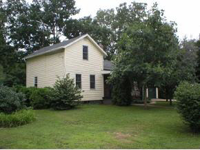 407 S Harris St, Bourbon, IN 46504 photo 2