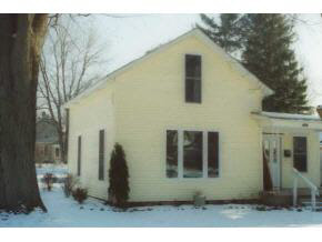 608 N Washington St, Bourbon, IN 46504 photo 2
