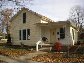608 N Washington St, Bourbon, IN 46504 photo 1