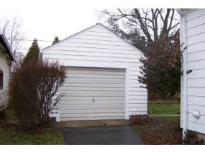 113 E Harrison St, Plymouth, IN 46563 photo 2