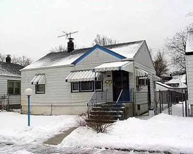 557 Clinton St, Gary, IN 46406 photo 1