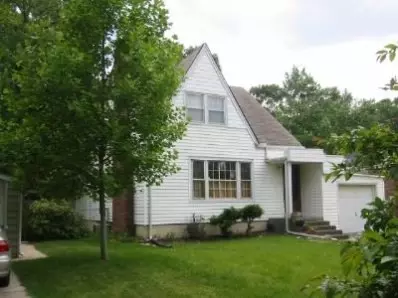 8121 Maple Ave, Gary, IN 46403 photo 1