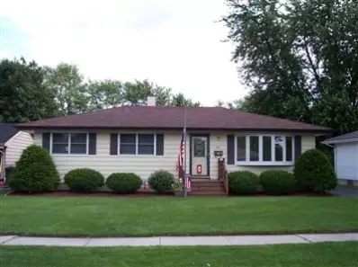 321 E 40th Pl, Griffith, IN 46319 photo 1