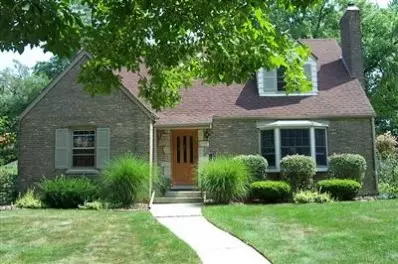 8021 Forest Ave, Munster, IN 46321 photo 1