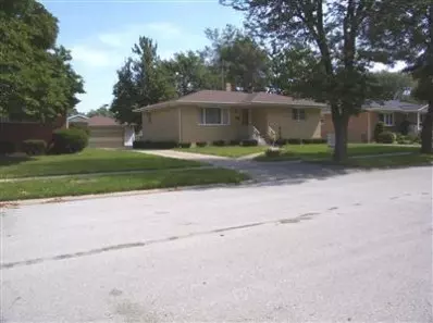 8237 Kraay Ave, Munster, IN 46321 photo 1