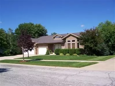 620 Morningside Dr, Crown Point, IN 46307 photo 1
