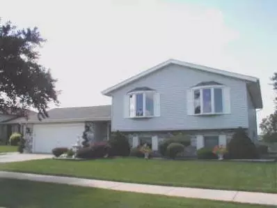 2748 Painted Leaf Dr, Crown Point, IN 46307 photo 1