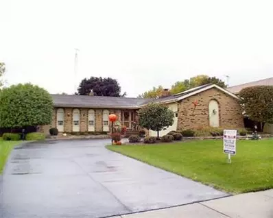 9522 Walnut Dr, Munster, IN 46321 photo 1