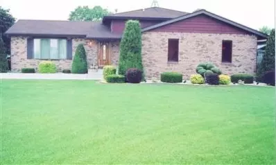 9087 Mathews, Crown Point, IN 46307 photo 1