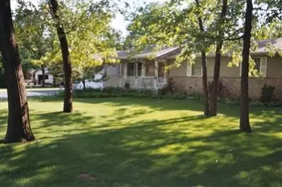 9974 Rustic Dr, De Motte, IN 46310 photo 1