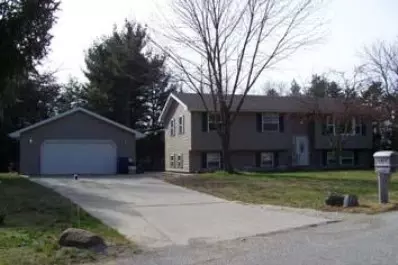 10454 N 470 E, De Motte, IN 46310 photo 1