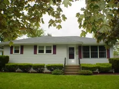 934 W Pine Pl, Griffith, IN 46319 photo 1