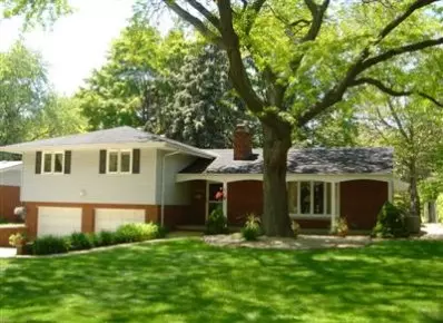 8650 Baring Ave, Munster, IN 46321 photo 1