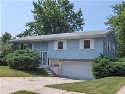 638 Northgate Dr, Dyer, IN 46311 photo 1