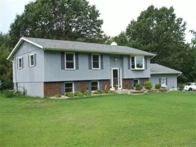 8176 N 300, Rolling Prairie, IN 46371 photo 1