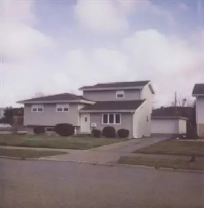 809 Oday Dr, Griffith, IN 46319 photo 1