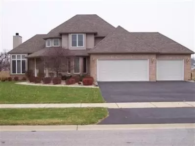 8375 Lantern View Ln, Saint John, IN 46373 photo 2